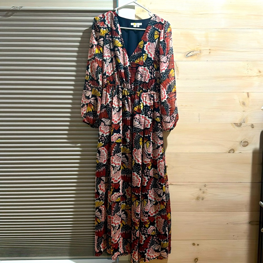 Beautiful flower floral maxi from Boden worn in family pictures